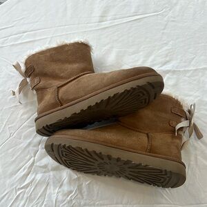 Ugg boots with bow